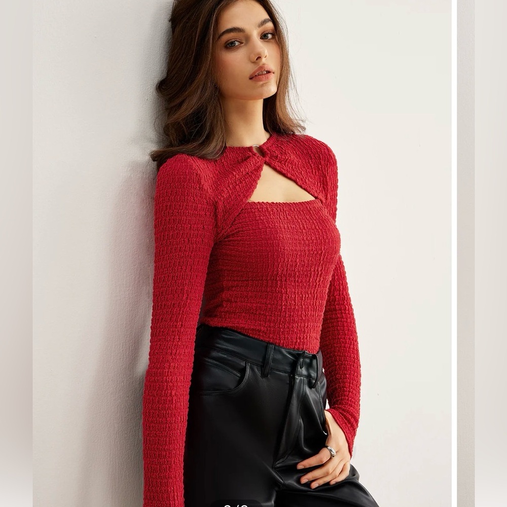 Red Textured Long-Sleeve Cutout Top - Women